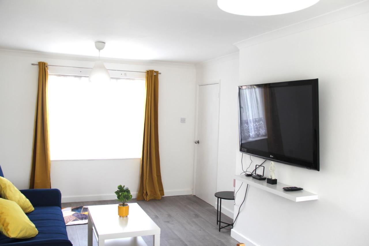 Coolfin House-Close To Excel, Contractors, Relocators, Paid Parking Villa London Exteriör bild