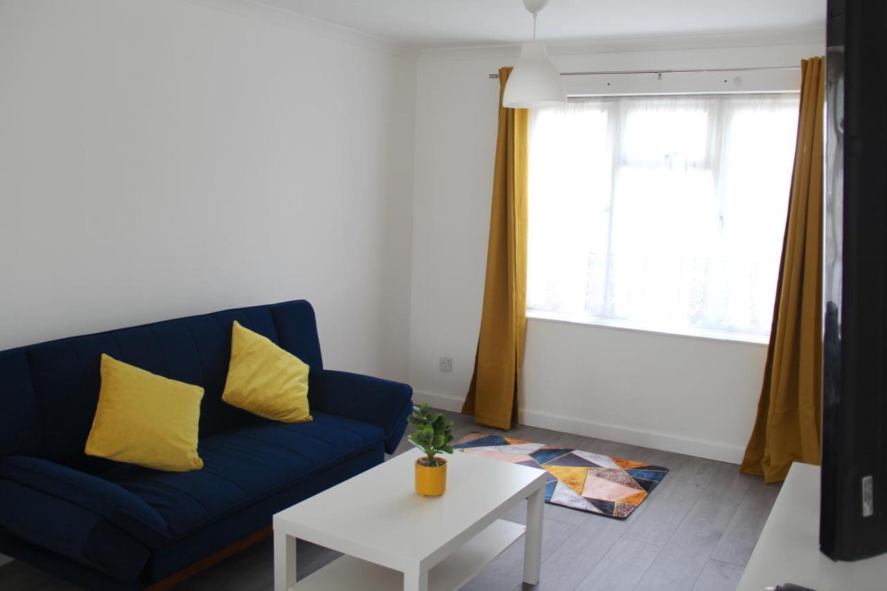 Coolfin House-Close To Excel, Contractors, Relocators, Paid Parking Villa London Exteriör bild