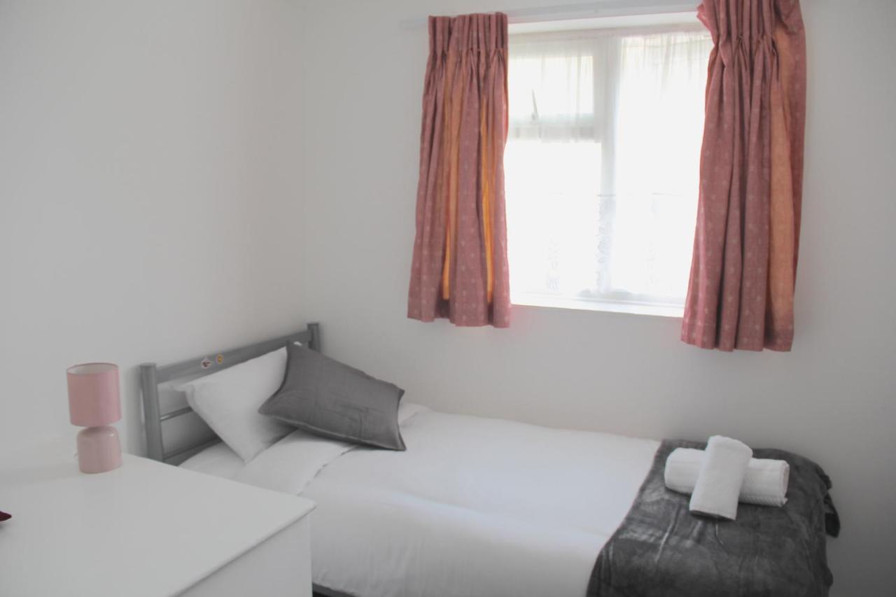 Coolfin House-Close To Excel, Contractors, Relocators, Paid Parking Villa London Exteriör bild